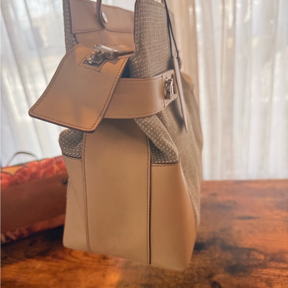 NWT salvatore ferragamo tote. - Picture 10 of 15